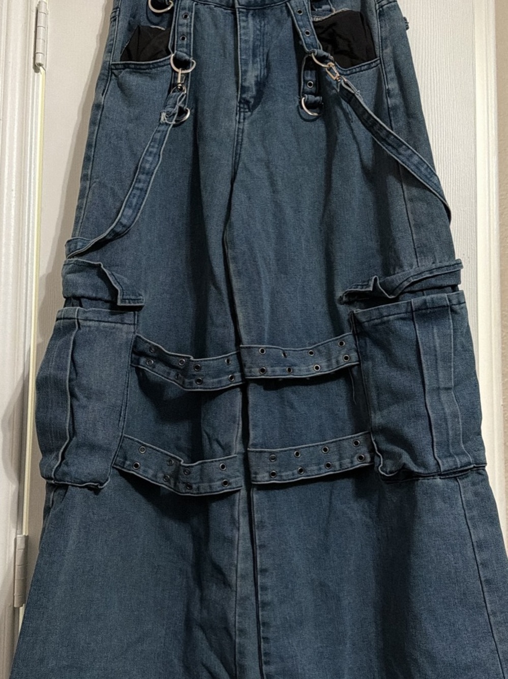 SHEIN Dark Blue Relaxed Cargo Denim Jeans with Straps